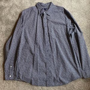 Gap Classic Fit Men’s XL shirt